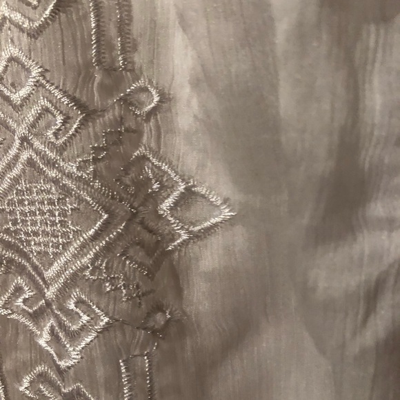 Shirts - Picture 4 of 6